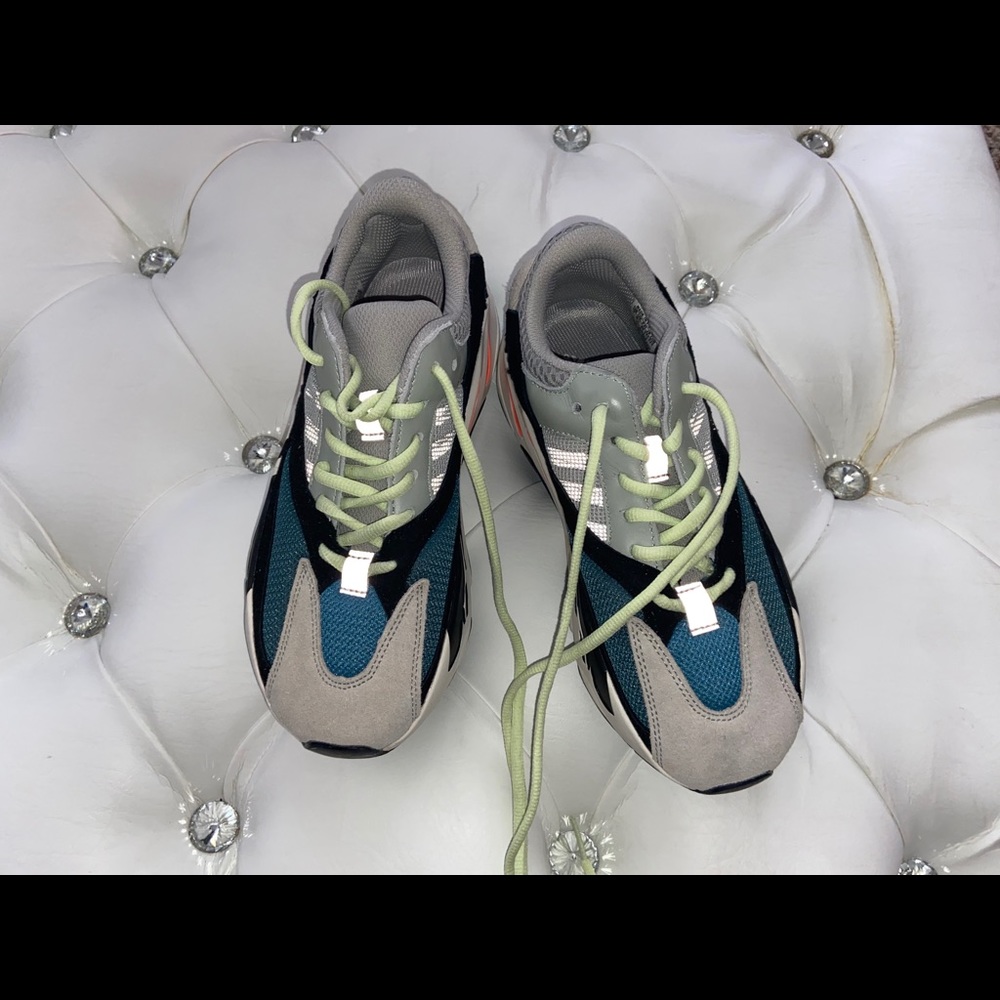 Yeezy 700 wave runner